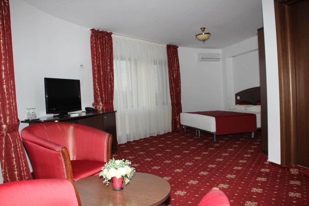 Hotel Royal 2 Urziceni Chambre photo